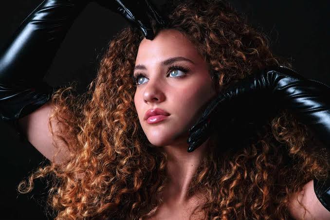 Who is Sofie Dossi? The Contortionist Who’s Redefining Human Movement